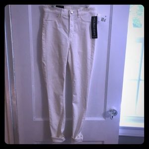 H&M Stretch High Waisted Never Worn White Jeans